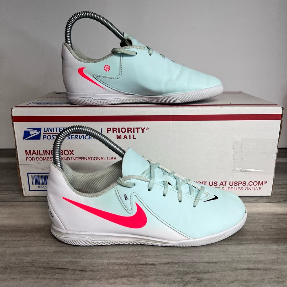 Nike Jr Phantom GC II Club Indoor Soccer Shoes Youth 3.5 Mad Energy Pack Color